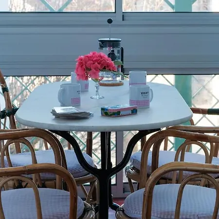 Apartment Le Joyau Des Parcs Classe 4 Etoiles Au Calme Avec Terrasse Vichy